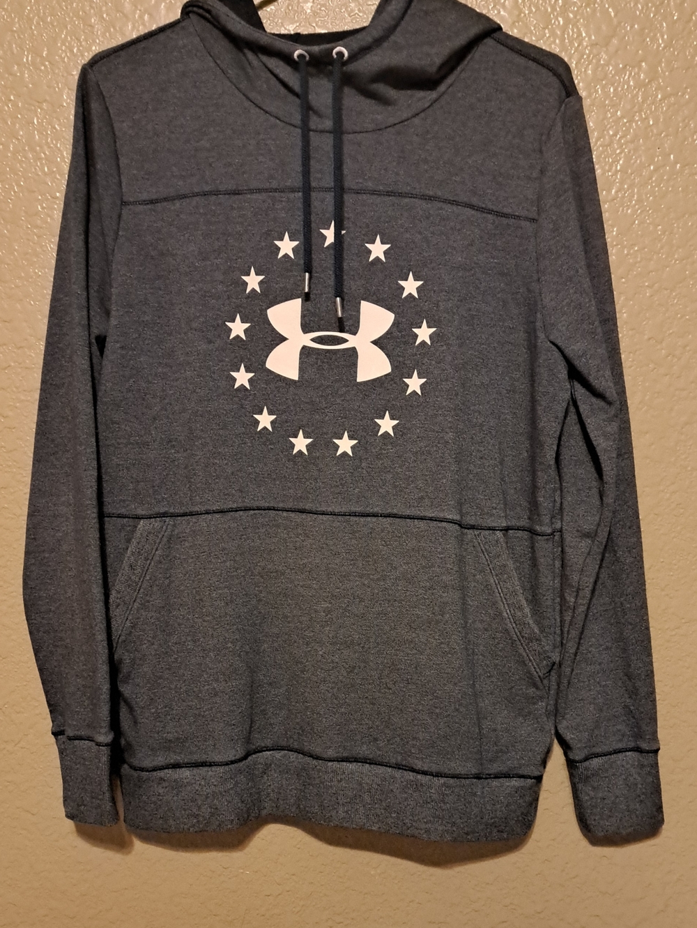 Under Armour Women's Navy Blue. Hoodie with White Star Logo. Size M.